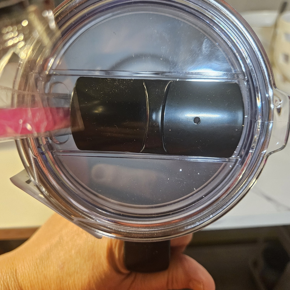Zak! Hello Kitty Black Tumbler with Straw - Picture 2 of 2